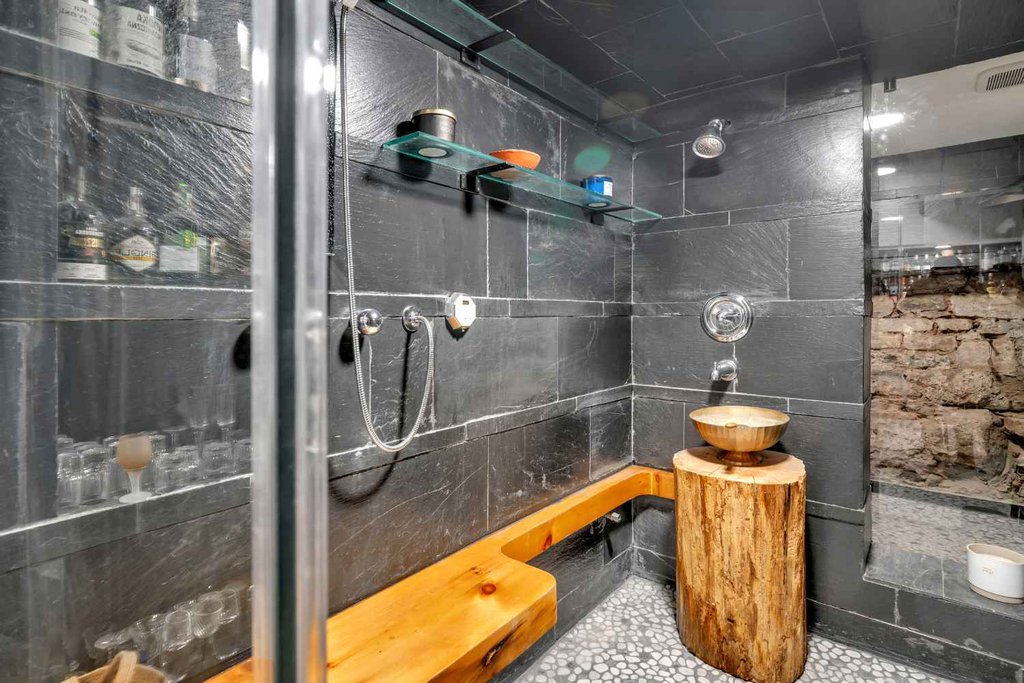 16 Minetta Lane – For Sale photo 18