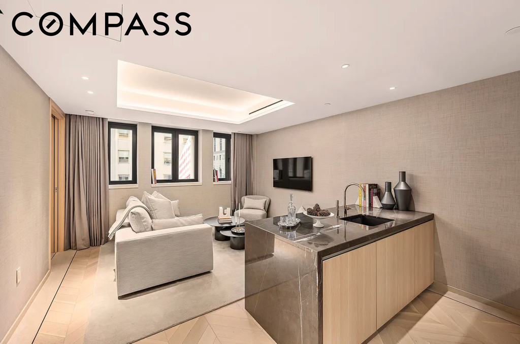 685 Fifth Avenue, Unit 6B