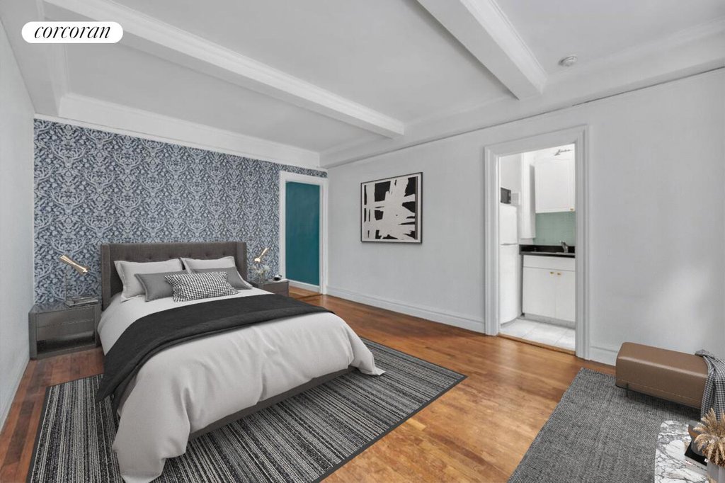 17 West 64th Street, Unit 2E photo 2
