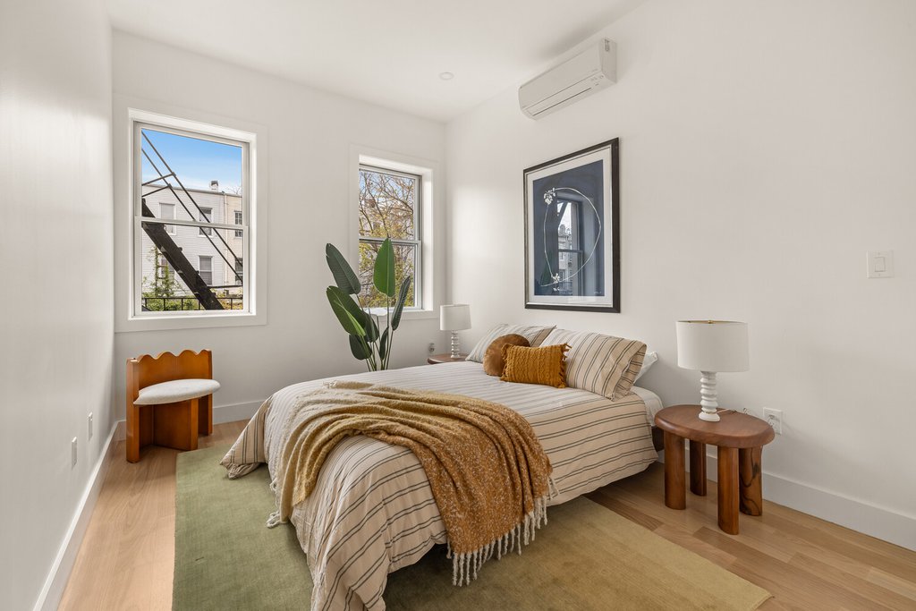 1230 Putnam Avenue, Unit 3 photo 6