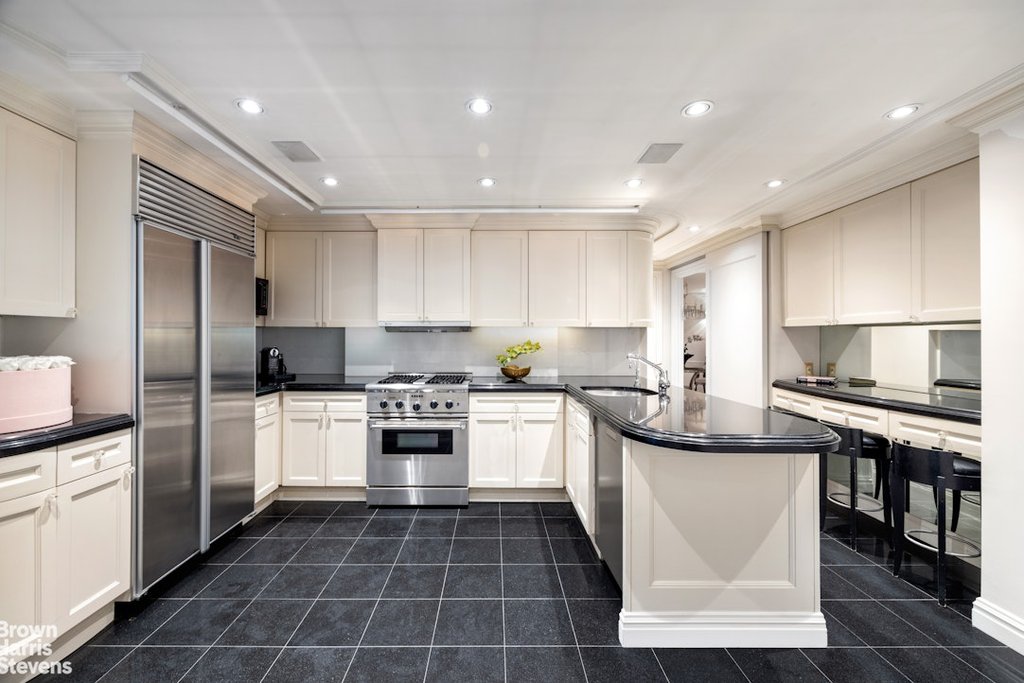 27 East 65th Street, Unit 9DE photo 4