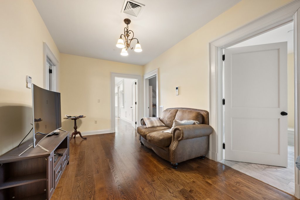 5041 Goodridge Avenue, Unit 1 photo 19