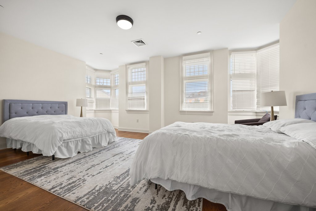 5041 Goodridge Avenue, Unit 1 photo 24
