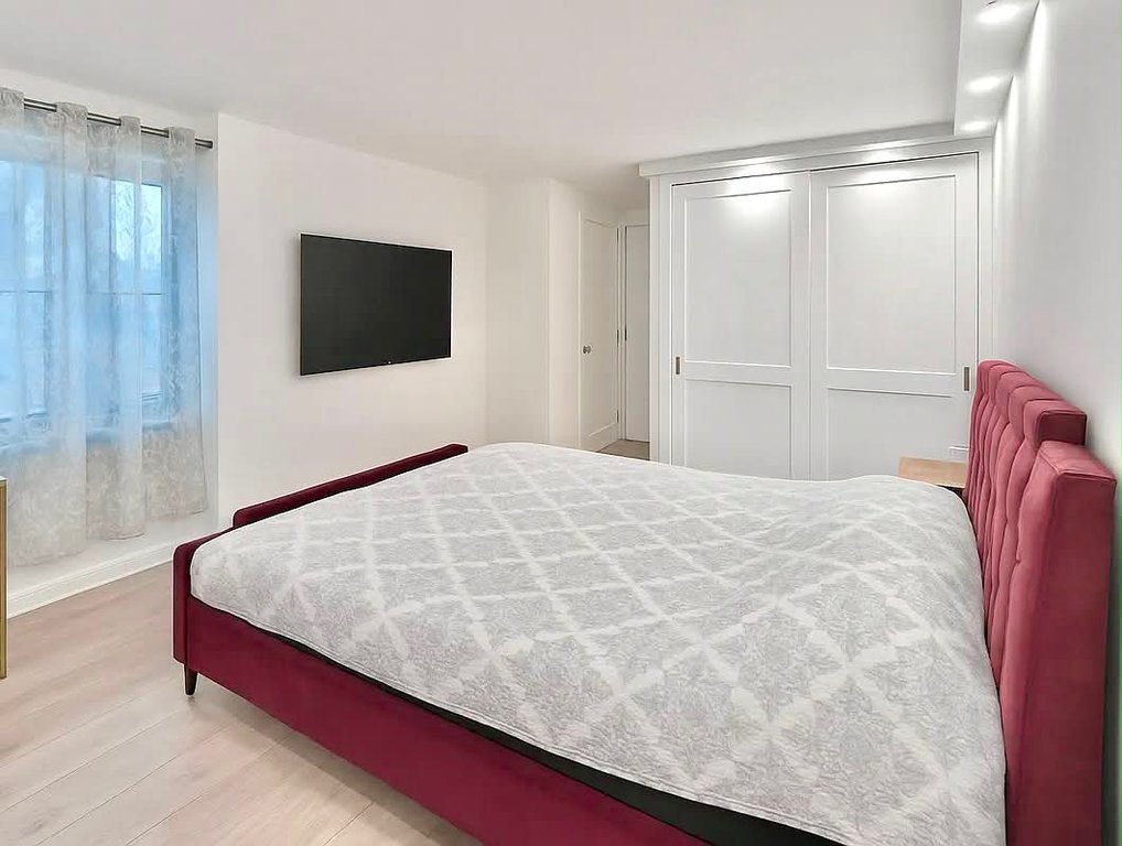 575 Grand Street, Unit E202 photo 6