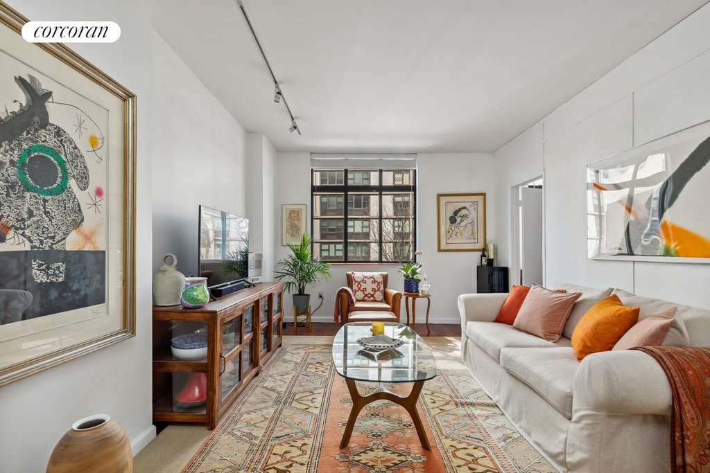 350 Albany Street, Unit 4R
