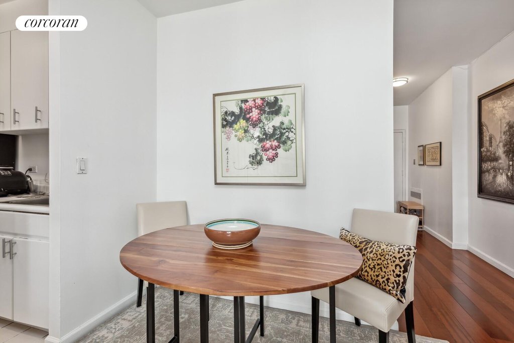 350 Albany Street, Unit 4R photo 3