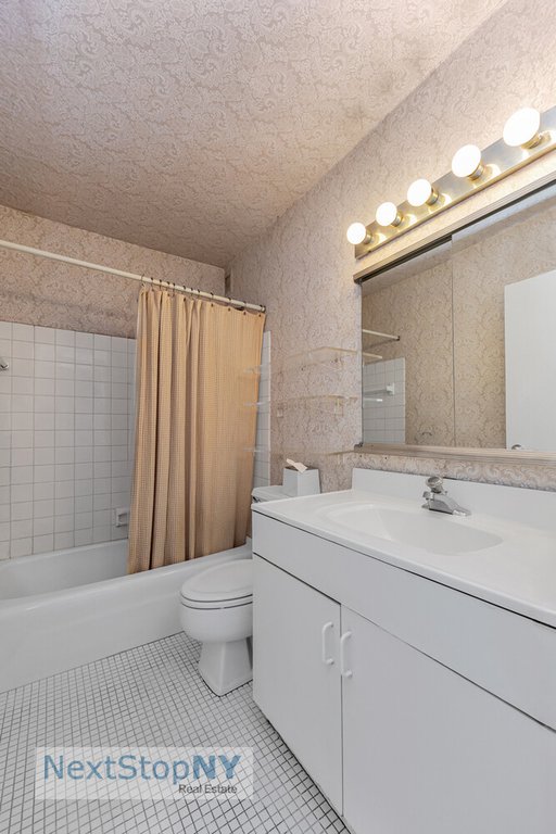 245 East 54th Street, Unit 17G photo 5