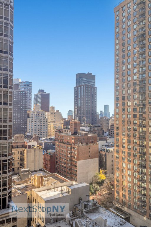245 East 54th Street, Unit 17G photo 6
