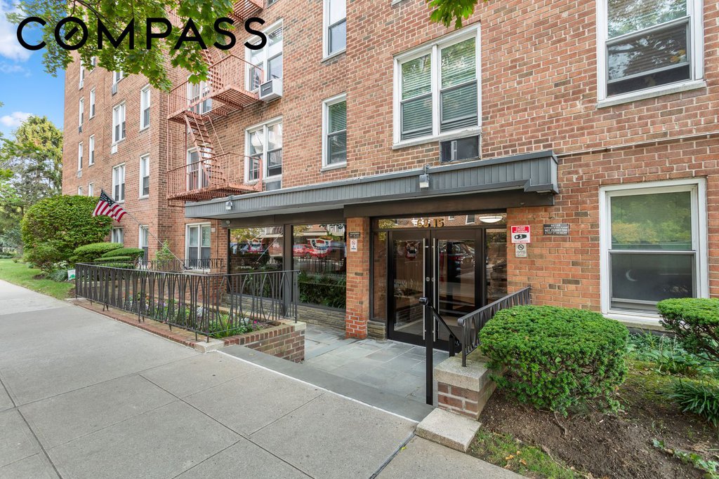 68-15 Selfridge Street, Unit 6A