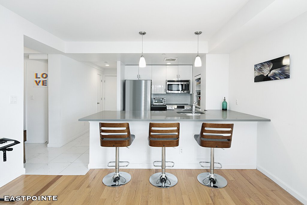 189 Avenue C, Unit 10D photo 2