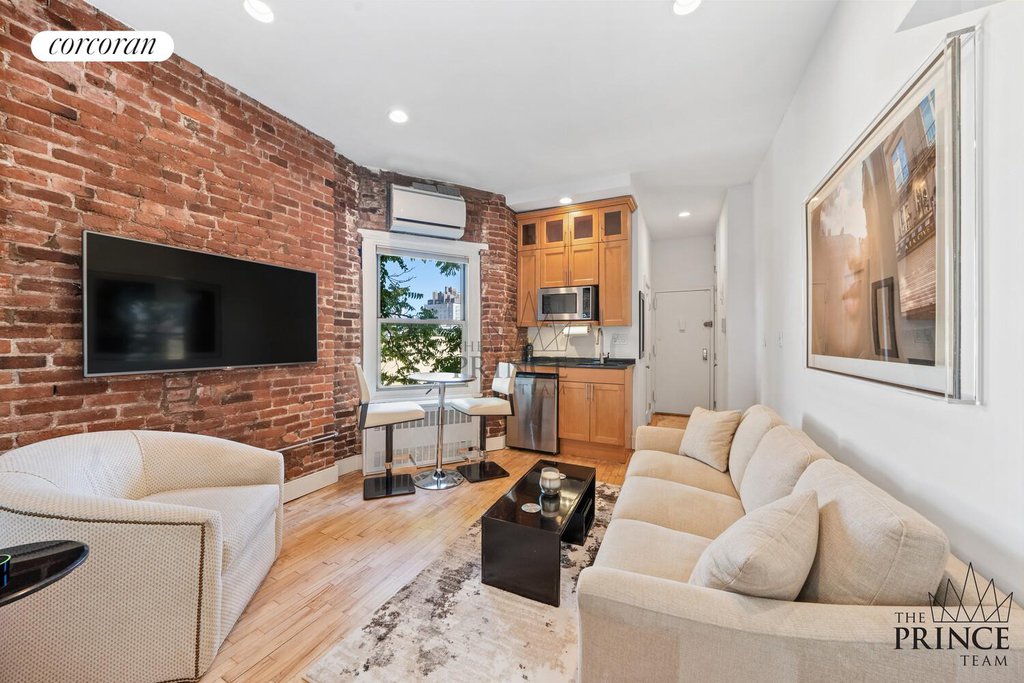 77 Perry Street, Unit 5D photo 2