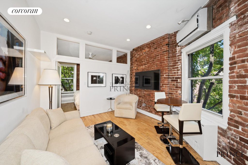 77 Perry Street, Unit 5D