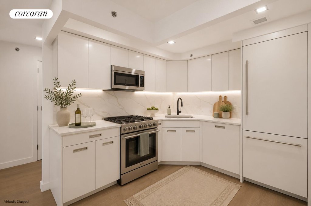 428 East 9th Street, Unit PH5