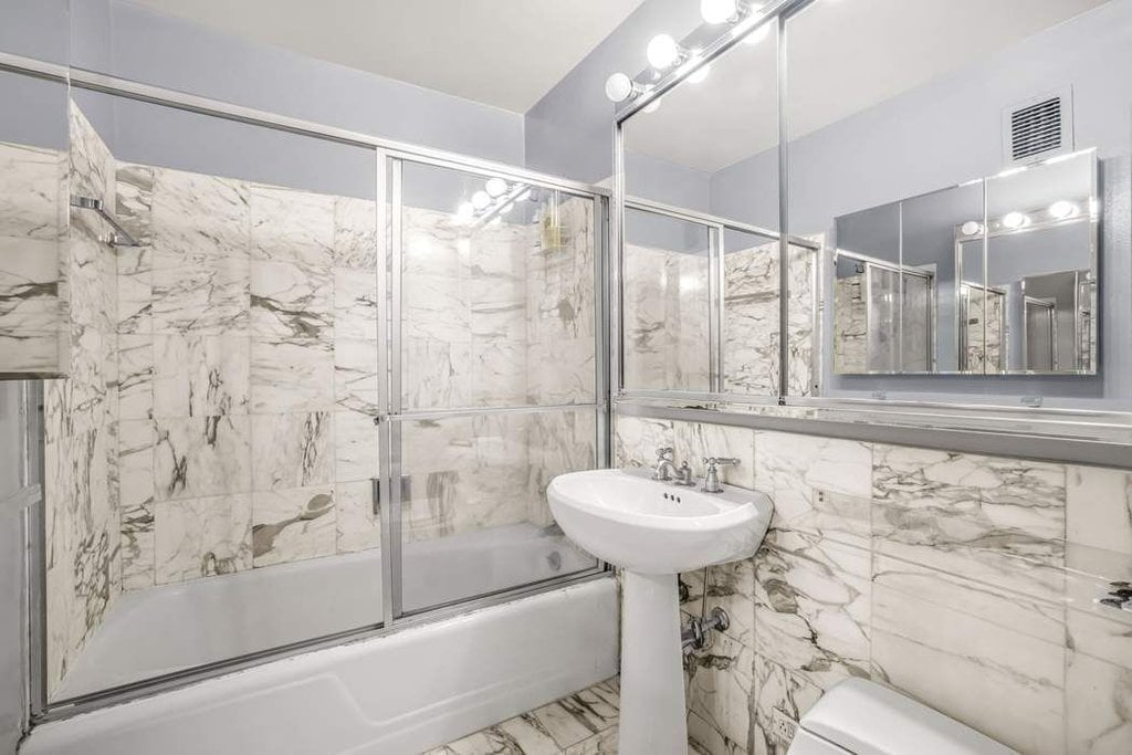 500 East 83rd Street, Unit 11B photo 5