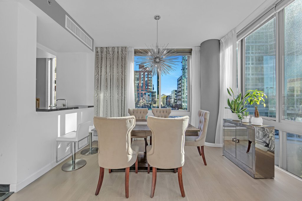 46-30 Center Boulevard, Unit 211 photo 3