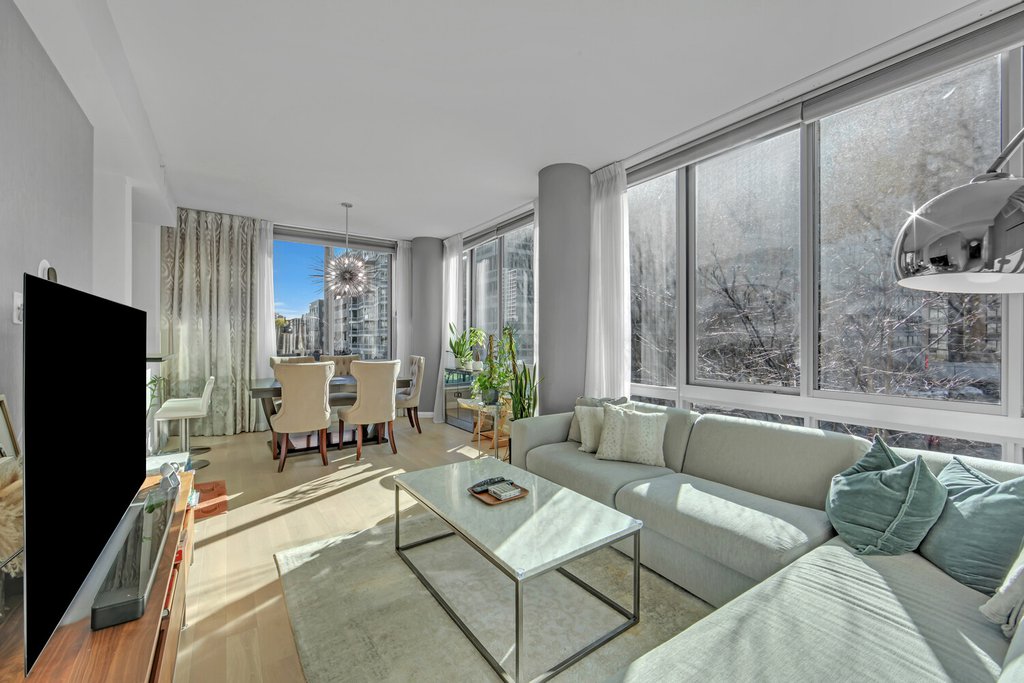 46-30 Center Boulevard, Unit 211 photo 5