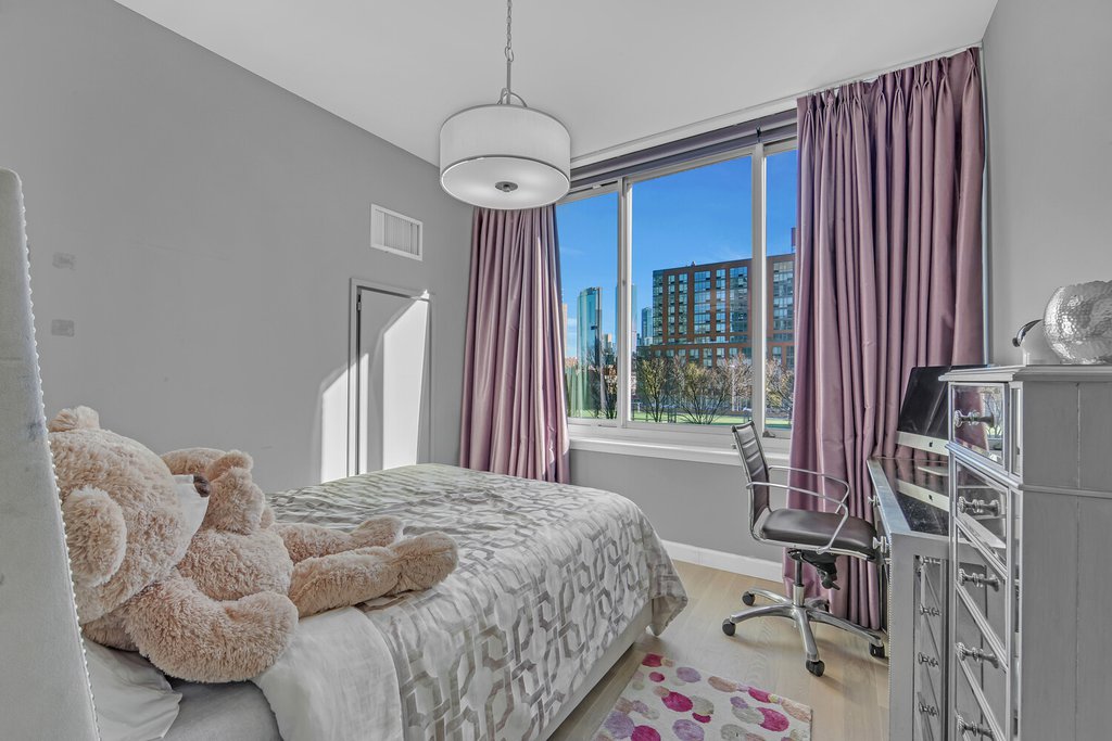 46-30 Center Boulevard, Unit 211 photo 11