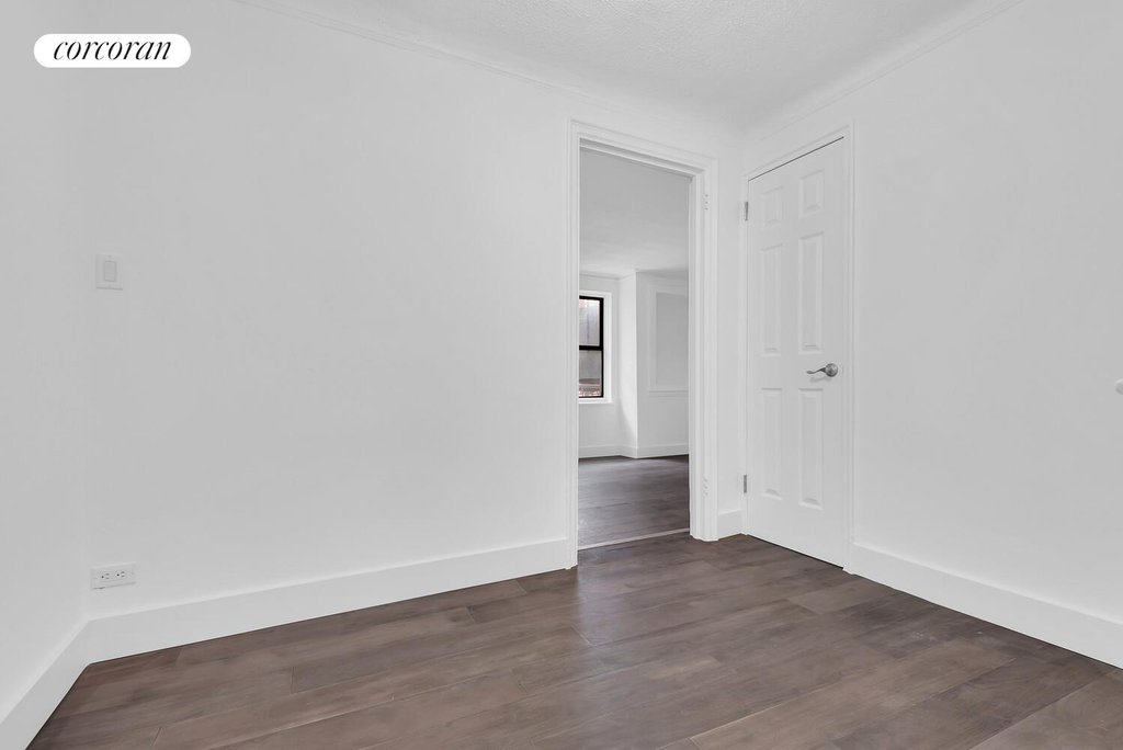 3245 Perry Avenue, Unit 1B photo 2