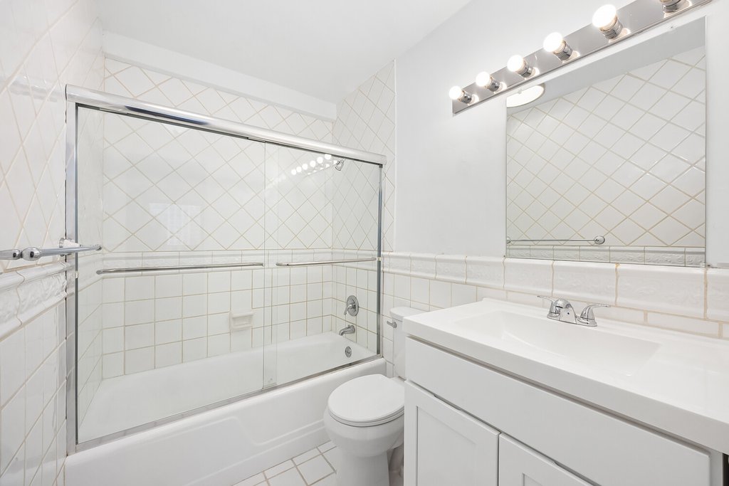 1725 York Avenue, Unit 31H photo 8