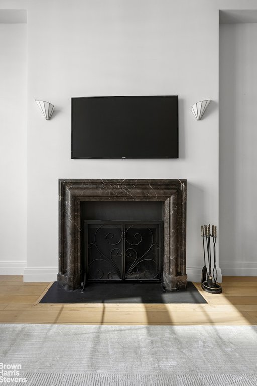 434 East 52nd Street, Unit 10E photo 6
