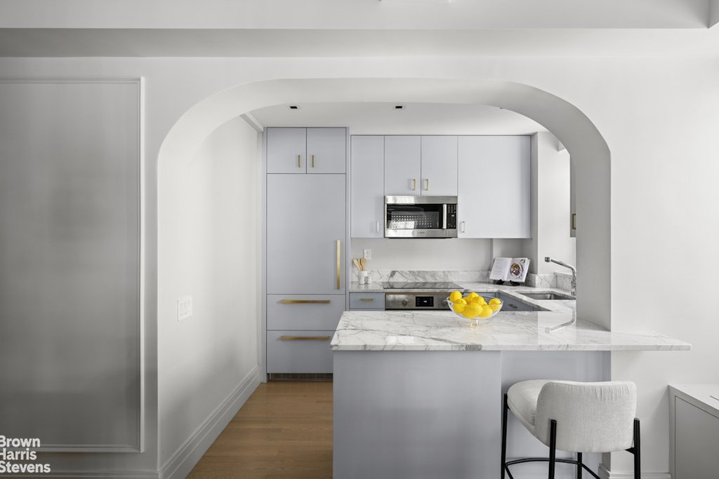 434 East 52nd Street, Unit 10E photo 8