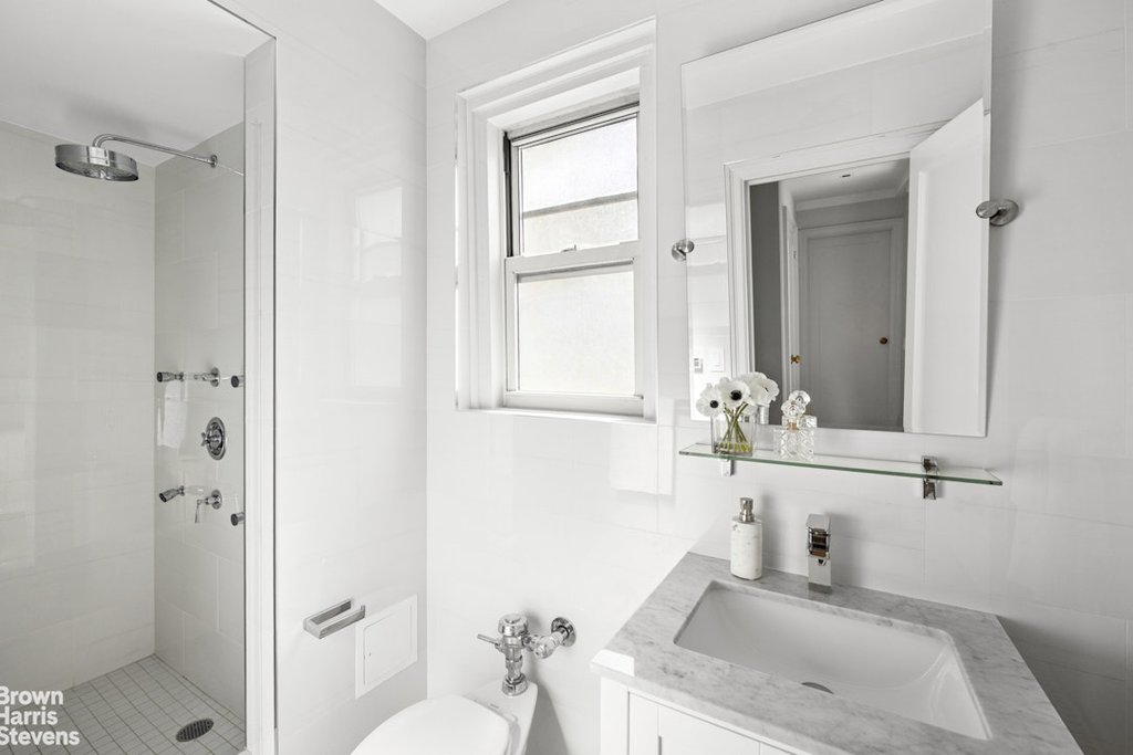 434 East 52nd Street, Unit 10E photo 22