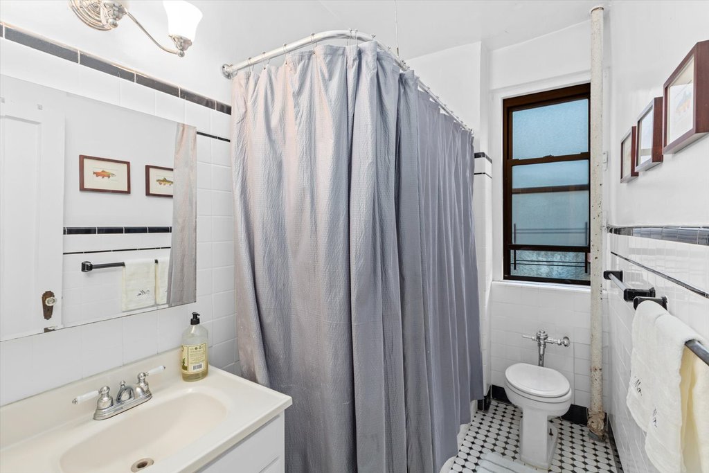 854 West 181st Street, Unit 5D photo 7