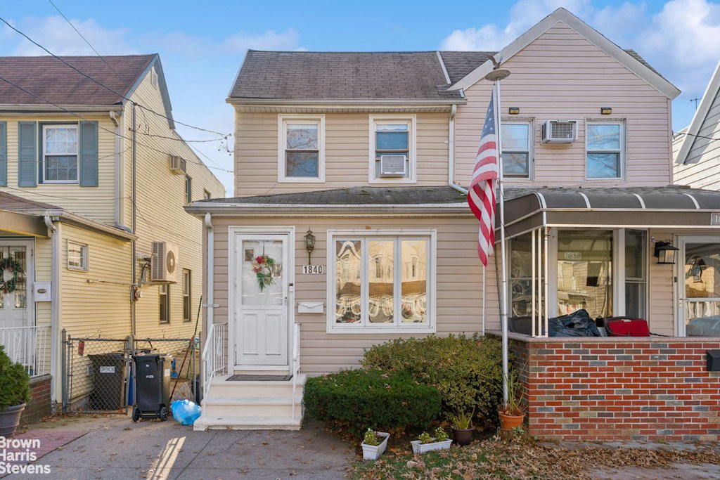 1840 East 35th Street