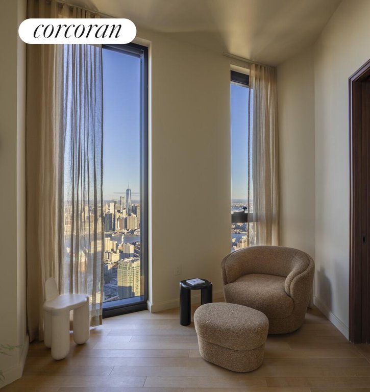 85 Fleet Street, Unit PH92 photo 7