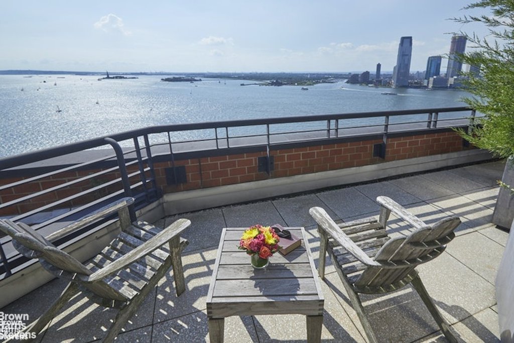 377 Rector Place, Unit PHB