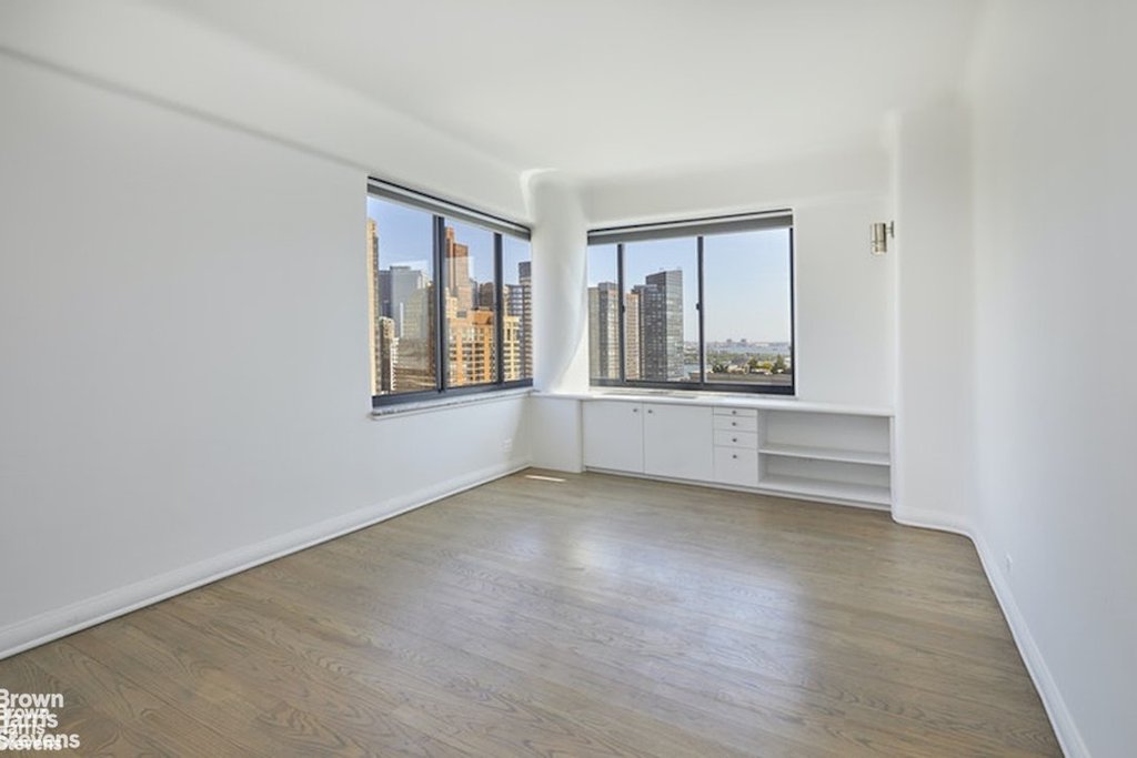 377 Rector Place, Unit PHB photo 17