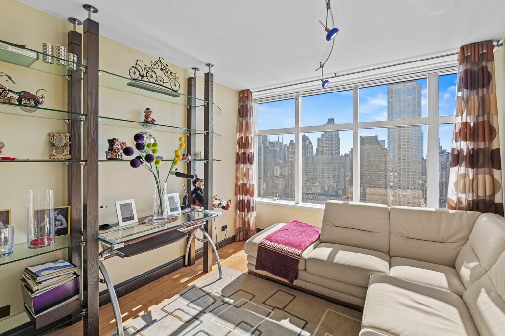 160 West 66th Street, Unit 34G photo 10