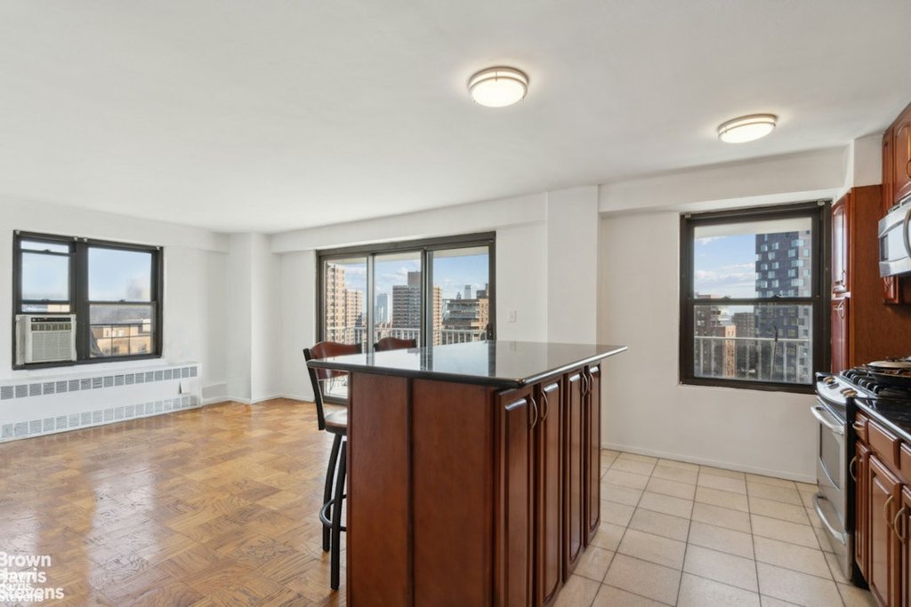 387 Grand Street, Unit K2002