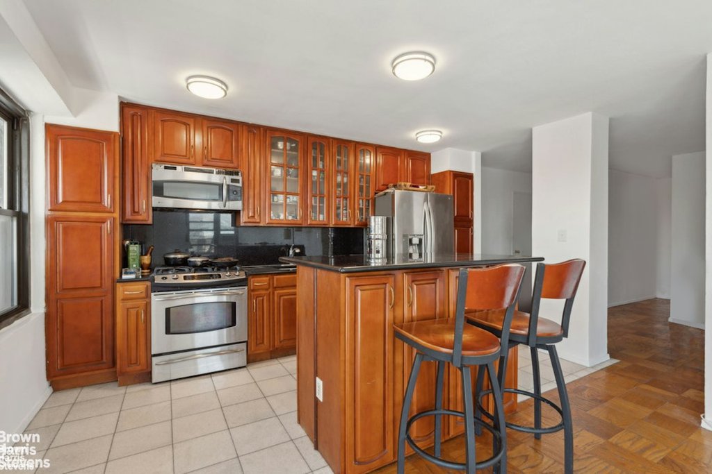 387 Grand Street, Unit K2002 photo 7