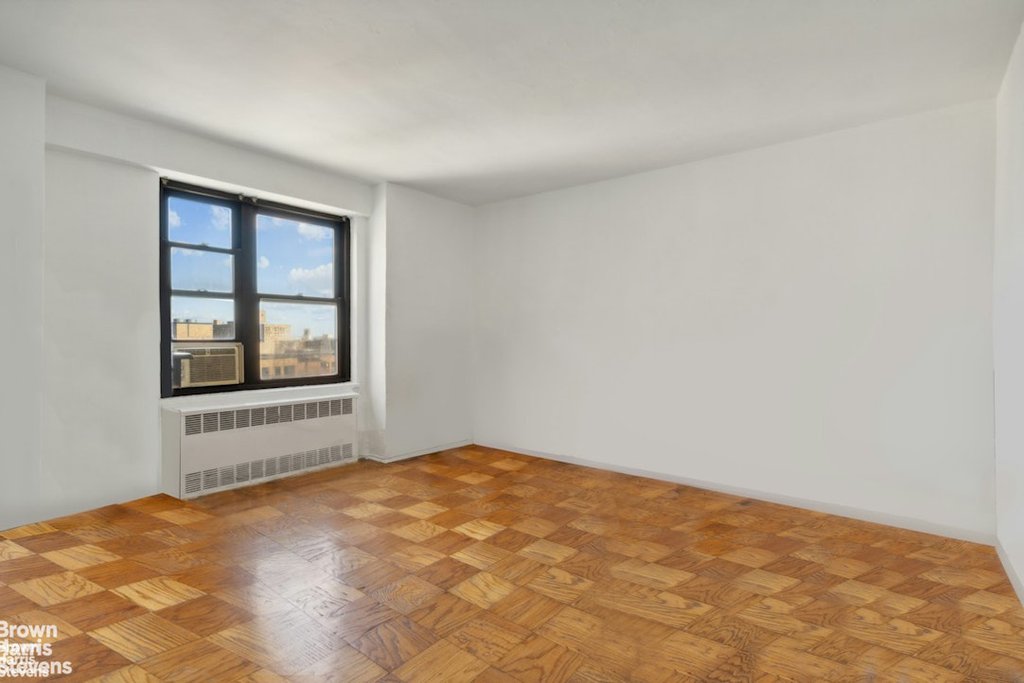 387 Grand Street, Unit K2002 photo 8