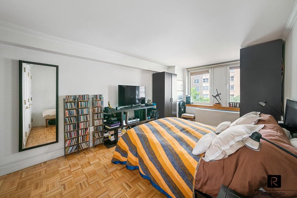 404 East 76th Street, Unit 3C photo 5