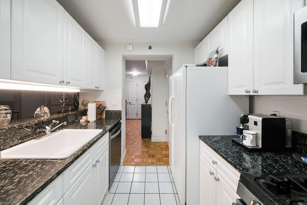 404 East 76th Street, Unit 3C photo 6