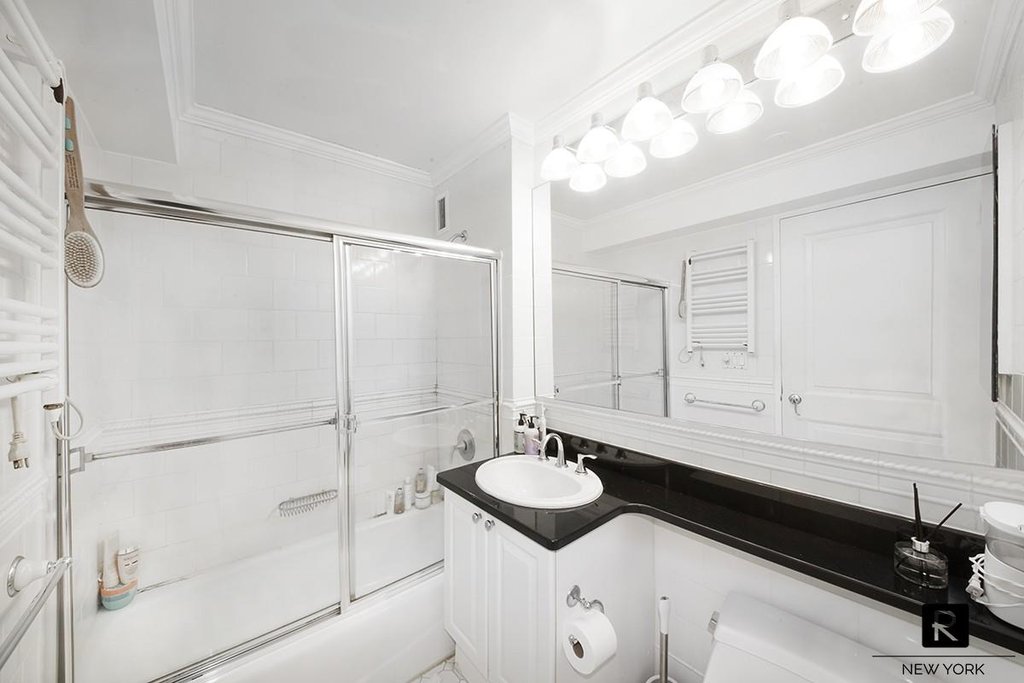 404 East 76th Street, Unit 3C photo 7