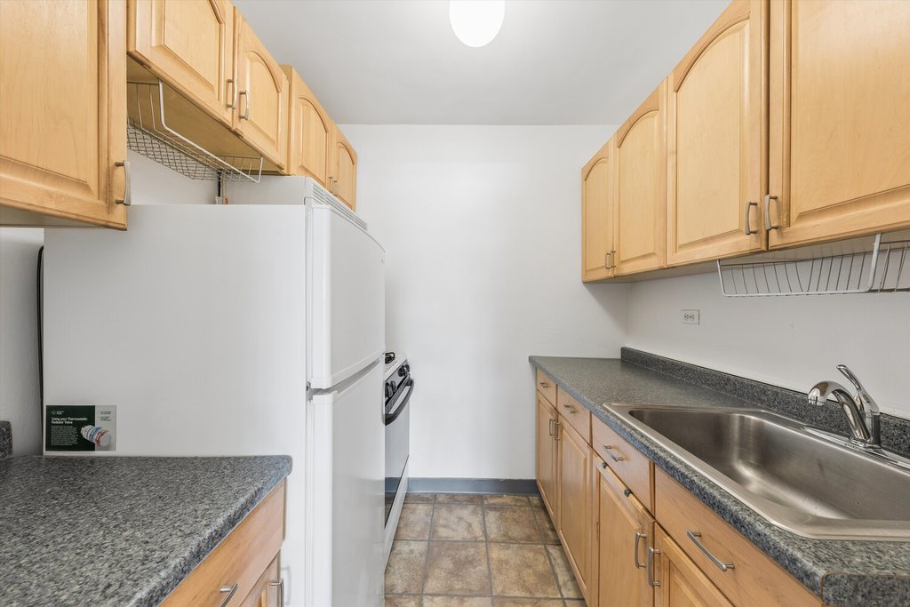 415 East 85th Street, Unit 8G photo 5