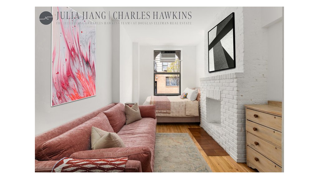 24 Cornelia Street, Unit 2 photo 2