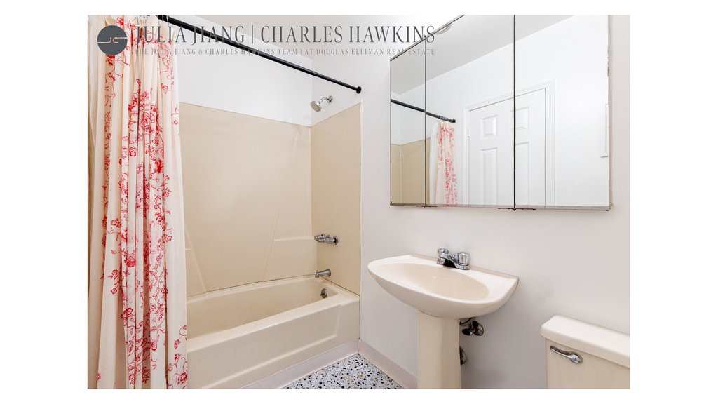 24 Cornelia Street, Unit 2 photo 5