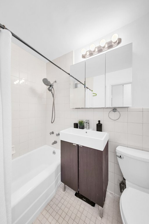 345 East 73rd Street, Unit 5E photo 5