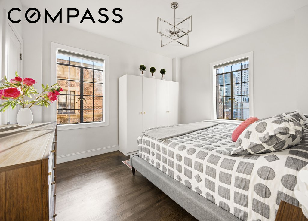 45 Tudor City Place, Unit 2111 photo 8
