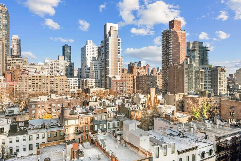 220 East 60th Street, Unit 14J photo 9