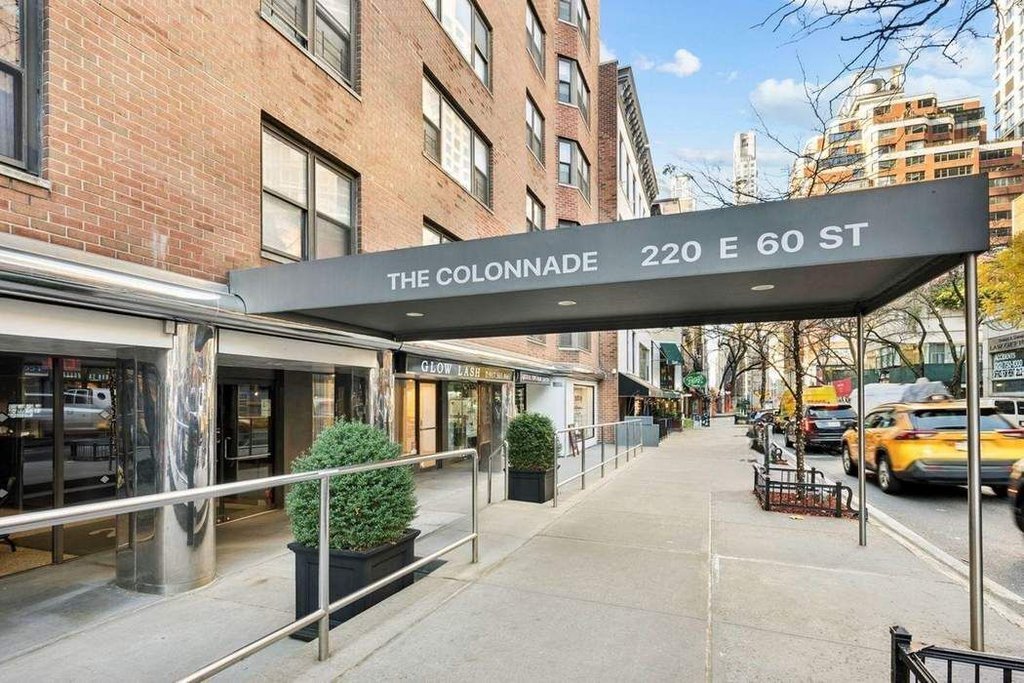 220 East 60th Street, Unit 14J photo 10