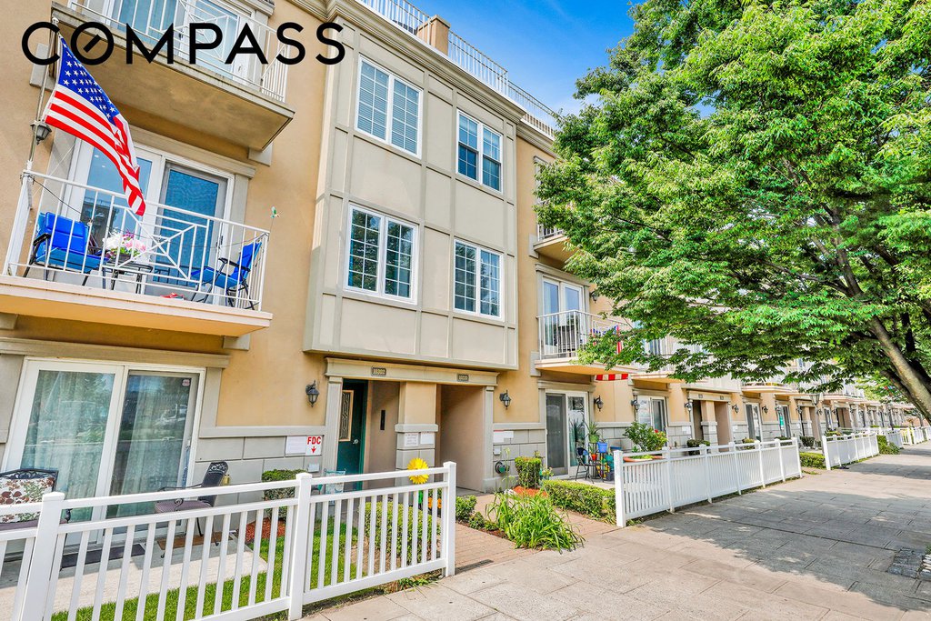 102-20 Rockaway Beach Boulevard, Unit 3C photo 3