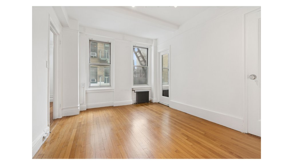 325 West 45th Street, Unit 820 photo 6