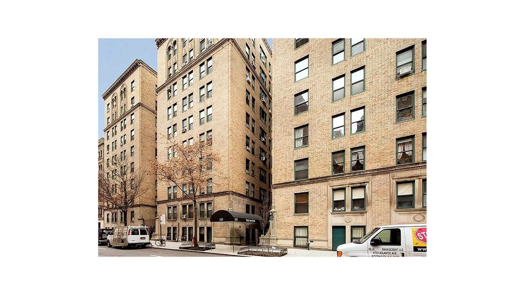 325 West 45th Street, Unit 820 photo 12