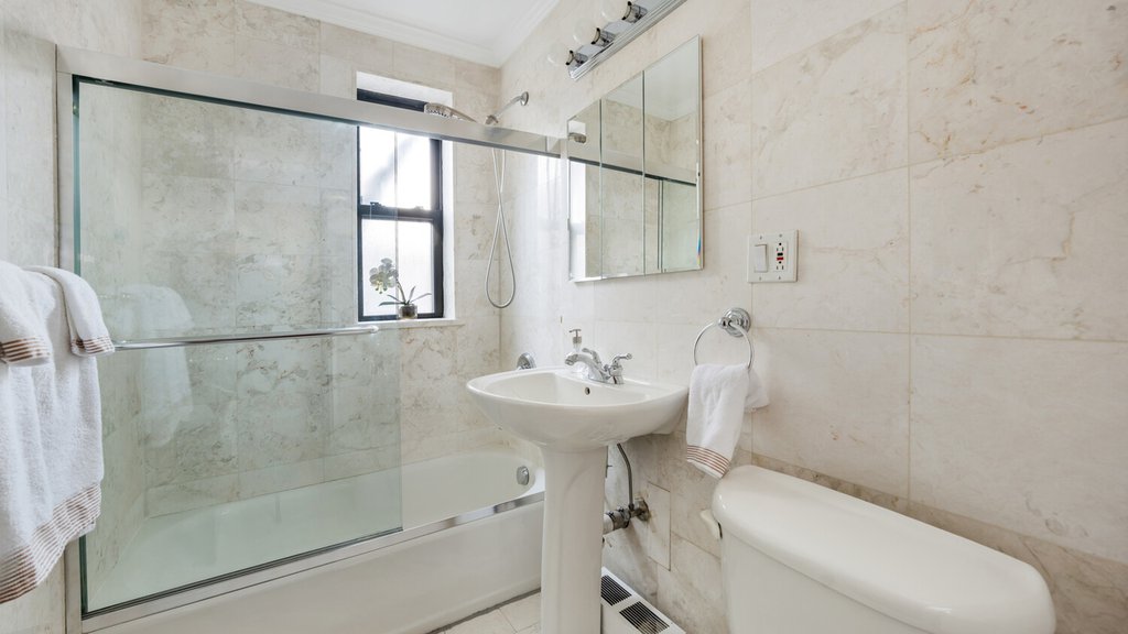 60 East 9th Street, Unit 642 photo 7