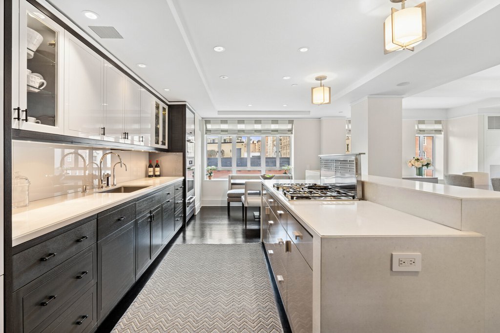 21 East 61st Street, Unit 6E photo 11